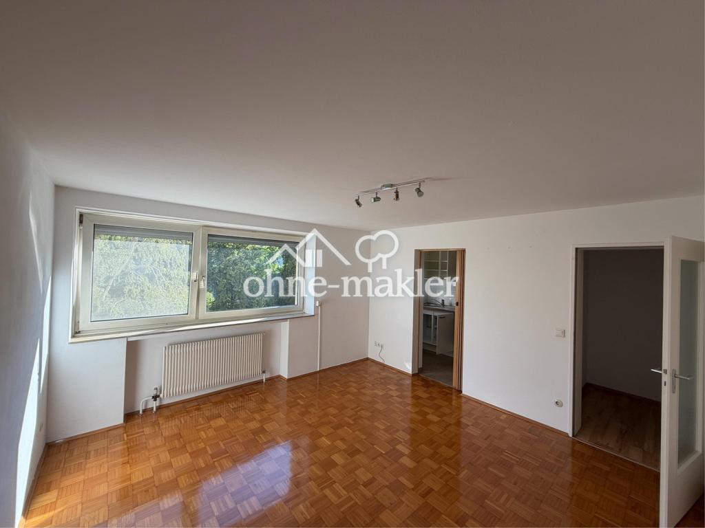 2 Zimmer. Viel Licht. Mitten in Zabo. Aufzug und elektrische Rollos - Foto 4