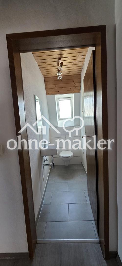Große 4-Zimmer-Dachgeschosswohnung in Pforzheim-Brötzingen, ca. 110 m², saniertes Mehrfamilienhaus - Foto 1