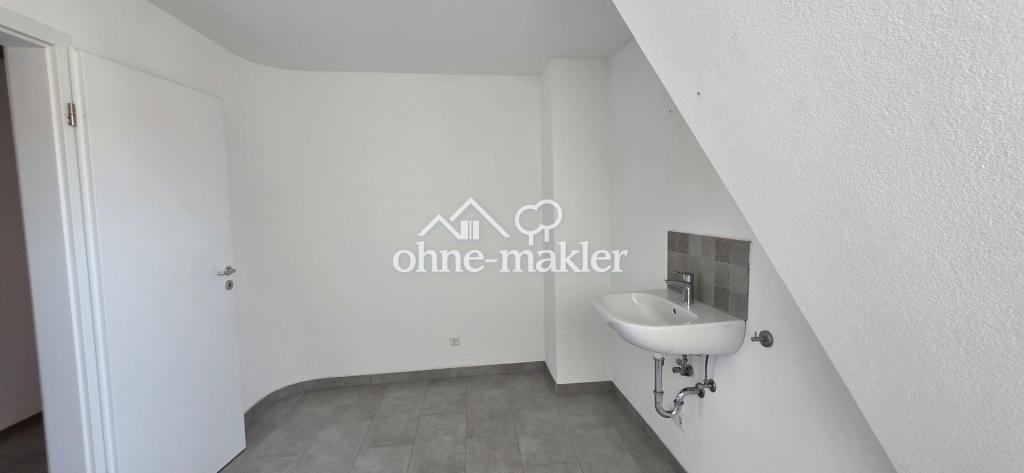 Große 4-Zimmer-Dachgeschosswohnung in Pforzheim-Brötzingen, ca. 110 m², saniertes Mehrfamilienhaus - Foto 3