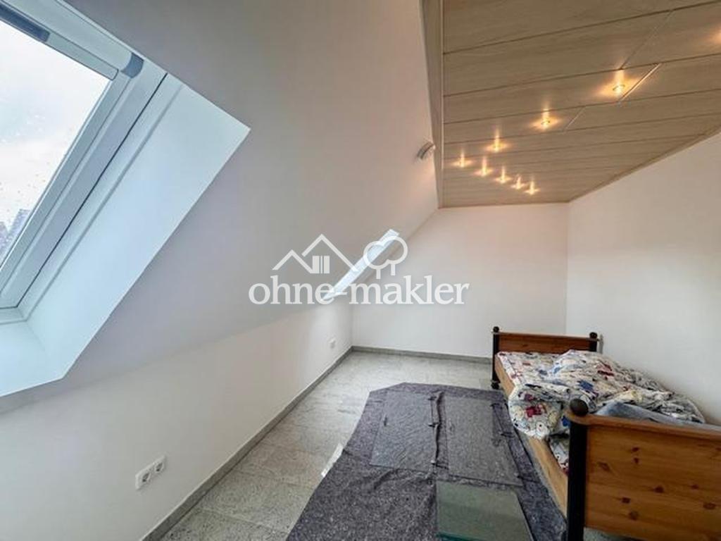 Renovierte 2-Ziimer Dachgeschosswohnung in Reckendorf zu vermieten - Photo 1
