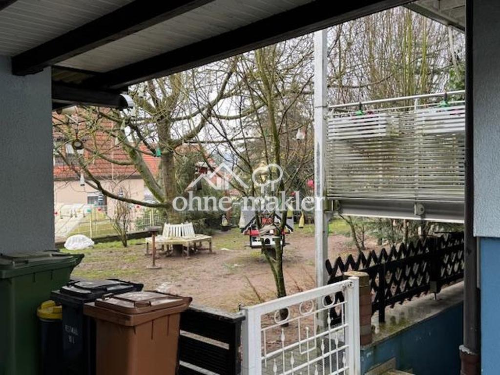 Gepflegte 3-Zimmer-Erdgeschosswohnung mit Balkon, neuer Einbauküche und Garten in Reckendorf - Photo 3