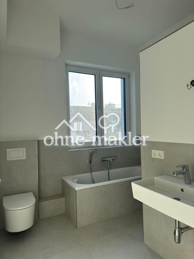 Lichtdurchflutete, moderne 3-Zi-Wohnung mit EBK, Balkon und Gäste-WC - Energieeffizienzklasse A+ - Photo 4