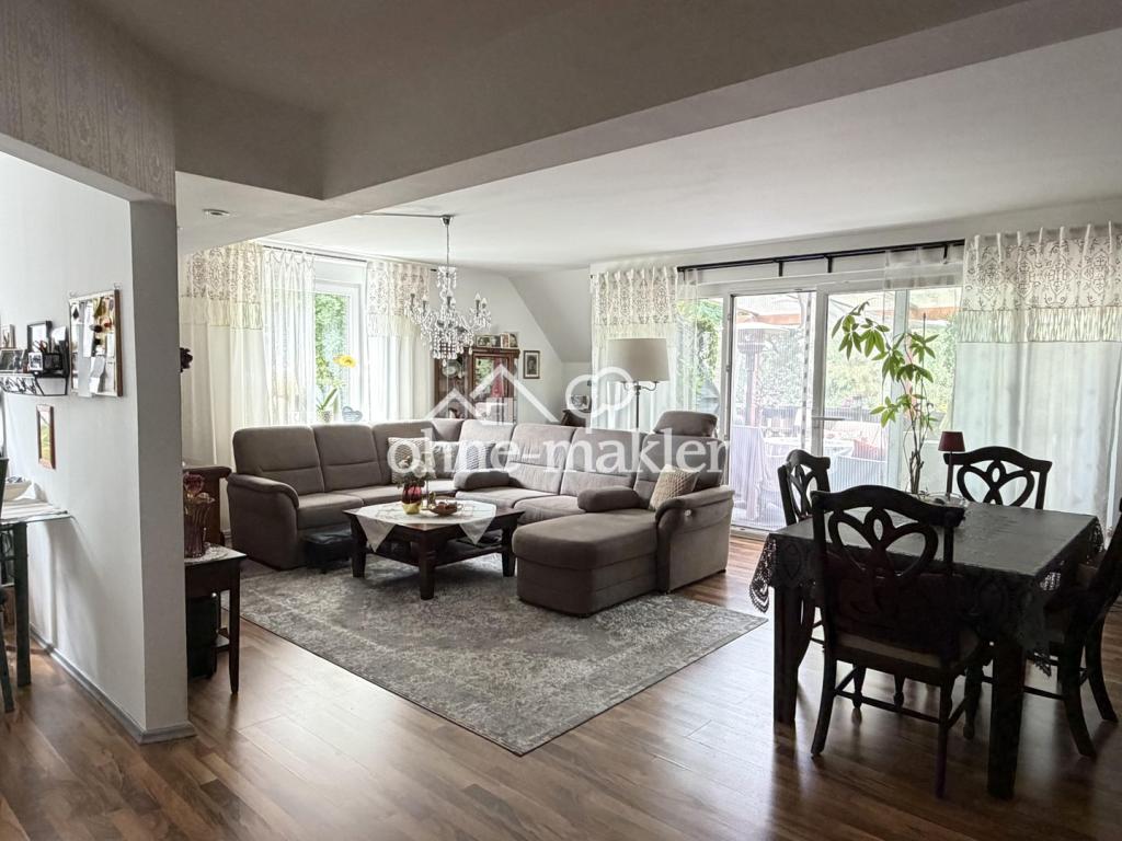 100m² Wohnung mit Fußbodenheizung, Klimaanlage, Balkon, 2 PKW Stellplätze - Photo 1