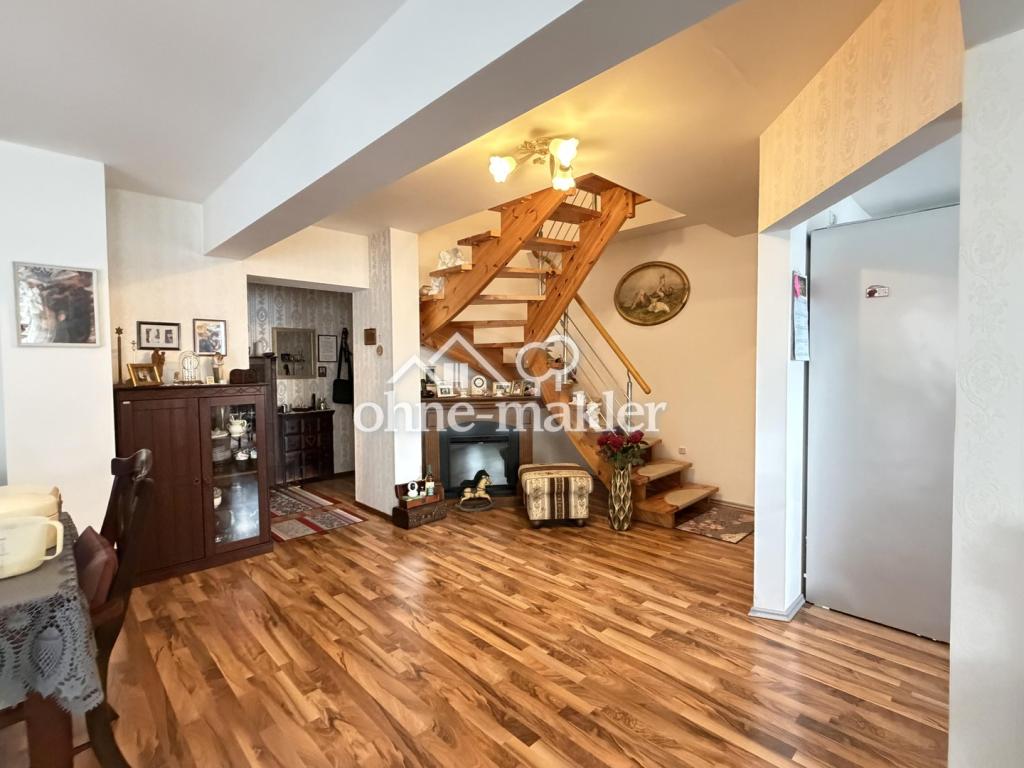 100m² Wohnung mit Fußbodenheizung, Klimaanlage, Balkon, 2 PKW Stellplätze - Foto 3