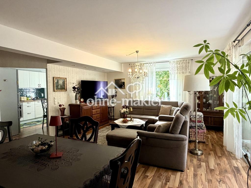100m² Wohnung mit Fußbodenheizung, Klimaanlage, Balkon, 2 PKW Stellplätze - Foto 3