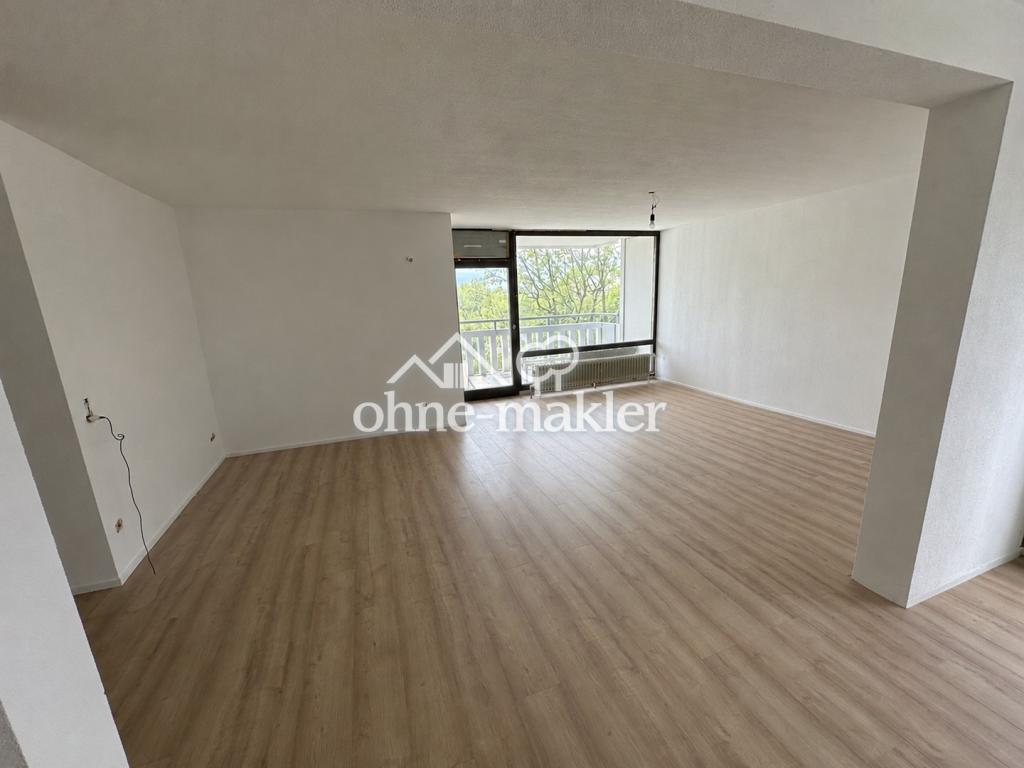 Erstbezug nach Sanierung – 3,5-Zimmer-Wohnung mit Einbauküche - Photo 1