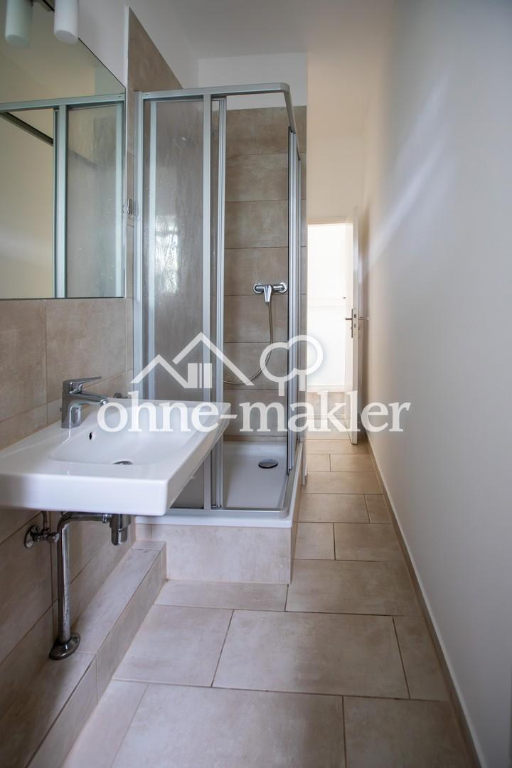 Helle sanierte 2-Zimmer-Altbauwohnung mit Einbauküche im Reiherstiegviertel - Photo 4