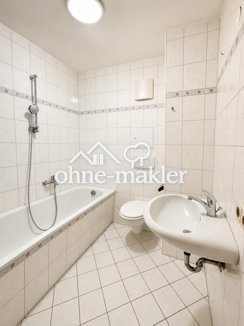 Über den Dächern von Plauen - 2-Raum-Wohnung mit Balkon und Kellerabteil - Photo 4