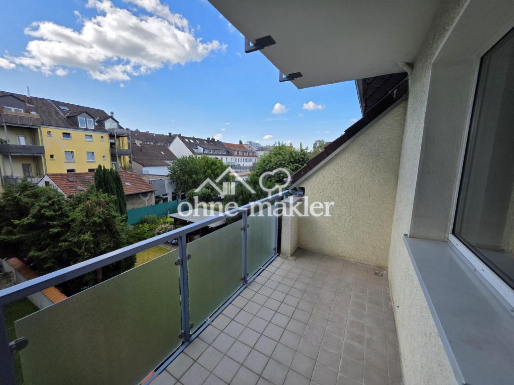 Erstbezug nach Sanierung 2,5 Raum, Citylage, Balkon, Bad: Wanne + Dusche + Fenster - Photo 5