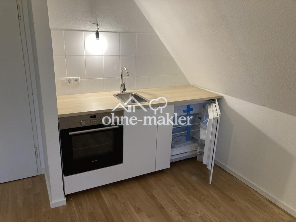 Schöne 1-Zimmer Dachgeschosswohnung in denkmalgeschützter Villa in zentraler Lage von Radebeul - Foto 1