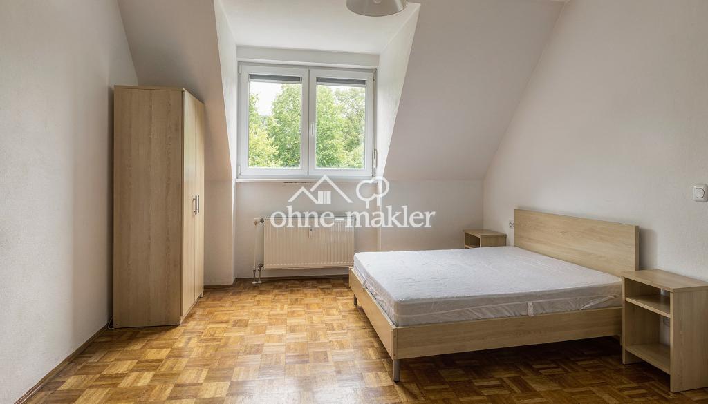 Gemütliche, helle 2,5-Zimmer-Dachgeschosswohnung in zentraler Lage - Photo 1