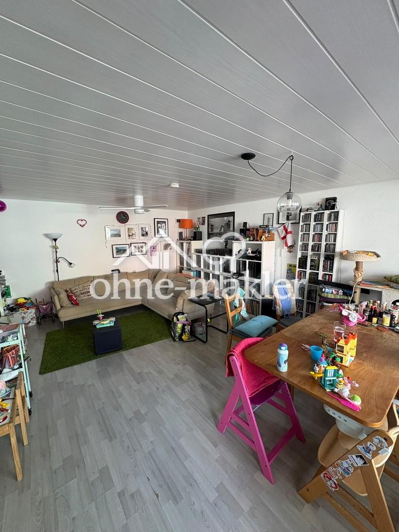 Helle 3-Zi-Wohnung zentral in Nürtingen mit Dachterrasse + Stellplatz - Photo 2