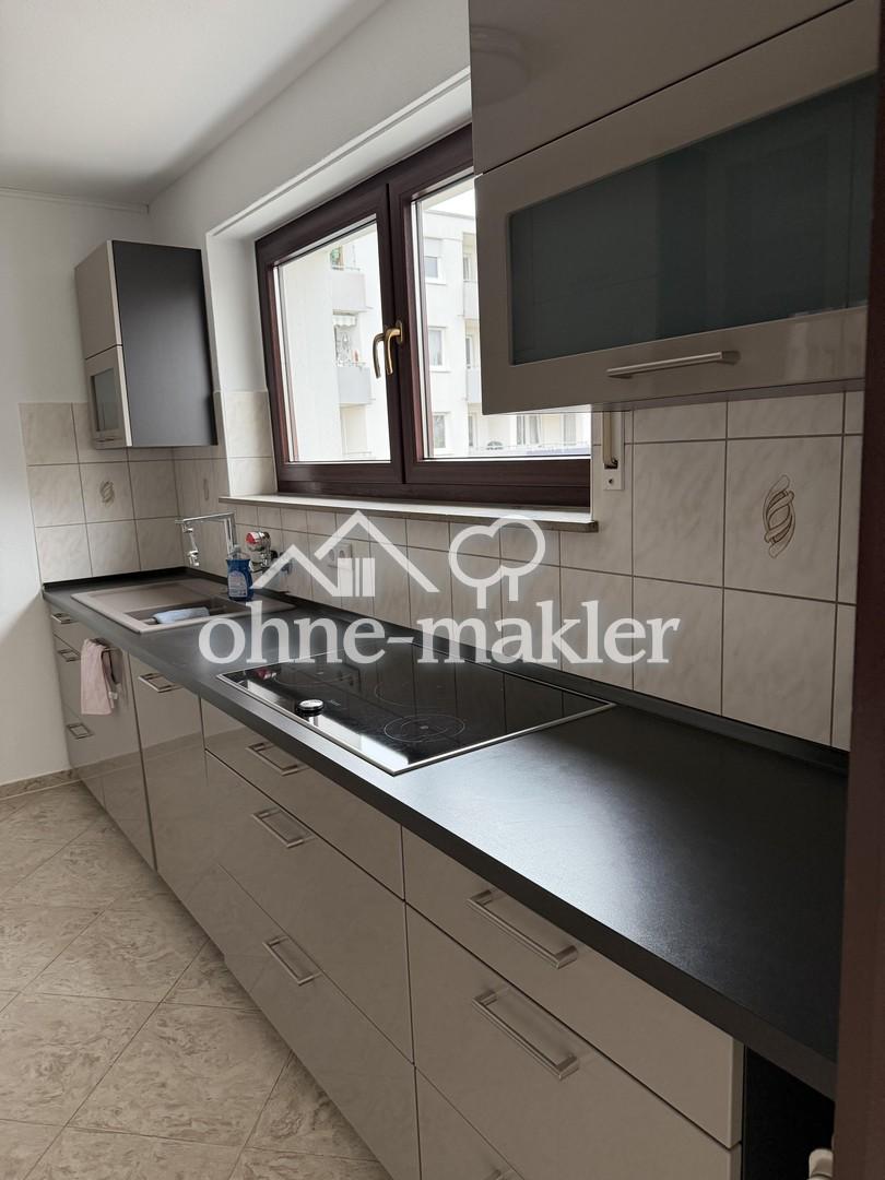 Modernisierte 4,5 Zimmer Wohnung mit Balkon, EBK und TG-Box in begehrter Wohnlage von Sindelfingen - Photo 3