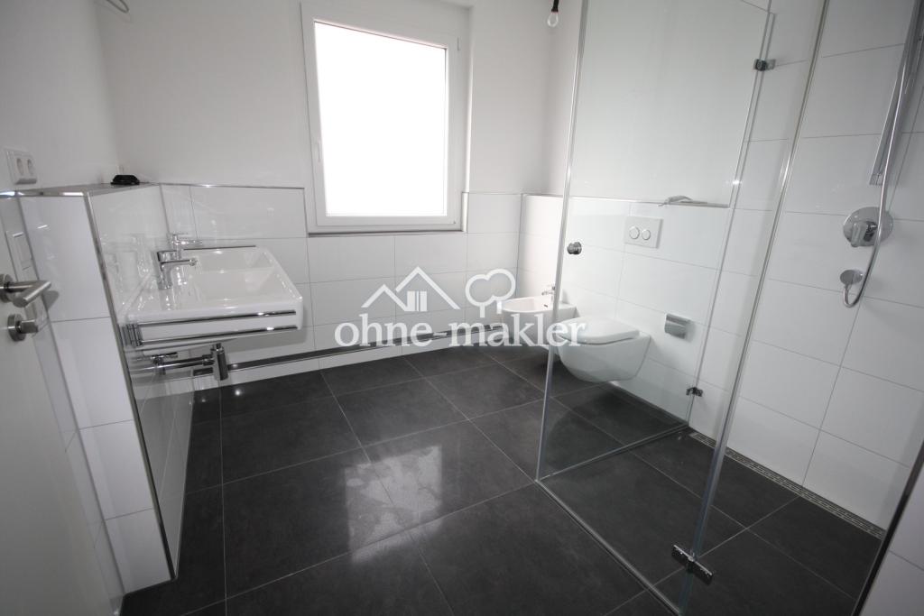 ++ EXCLUSIVES PENTHOUSE IN KORNTAL: BARRIEREFREI MIT AUFZUG - DACHTERRASSE MIT STADTBLICK ++ - Foto 3