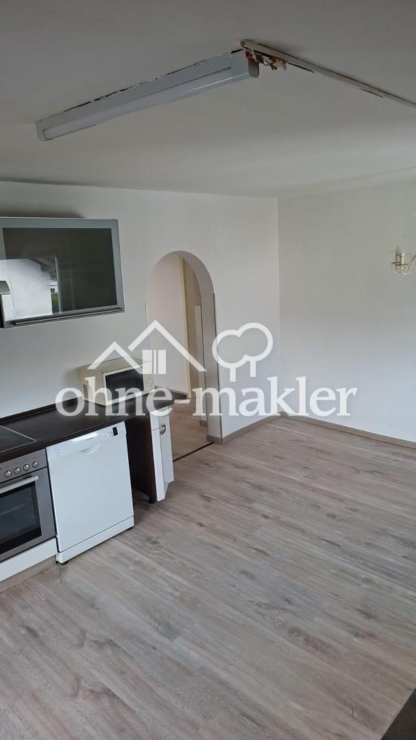 Renovierte 3-Zimmer-Dachgeschosswohnung mit Einbauküche in Erlensee – ab sofort verfügbar - Photo 3