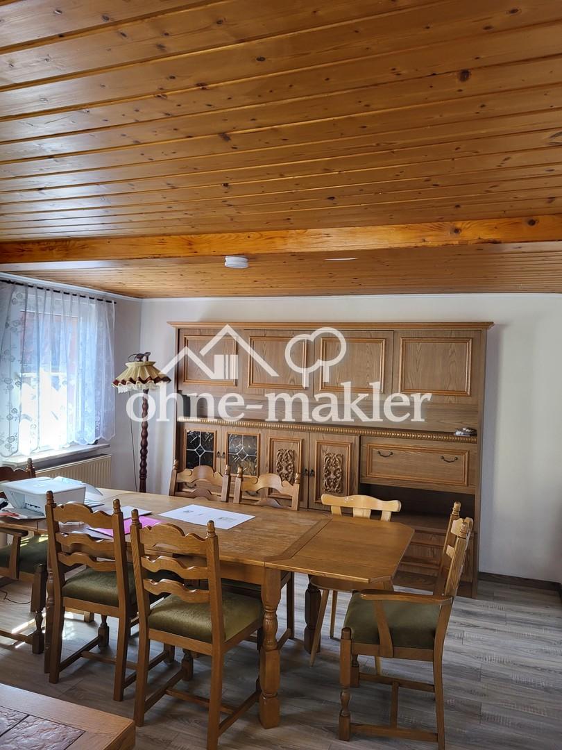 Günstiges, gepflegtes freistehendes Einfamilienhaus mit EBK in Kirchzell (Odw.) - Photo 1
