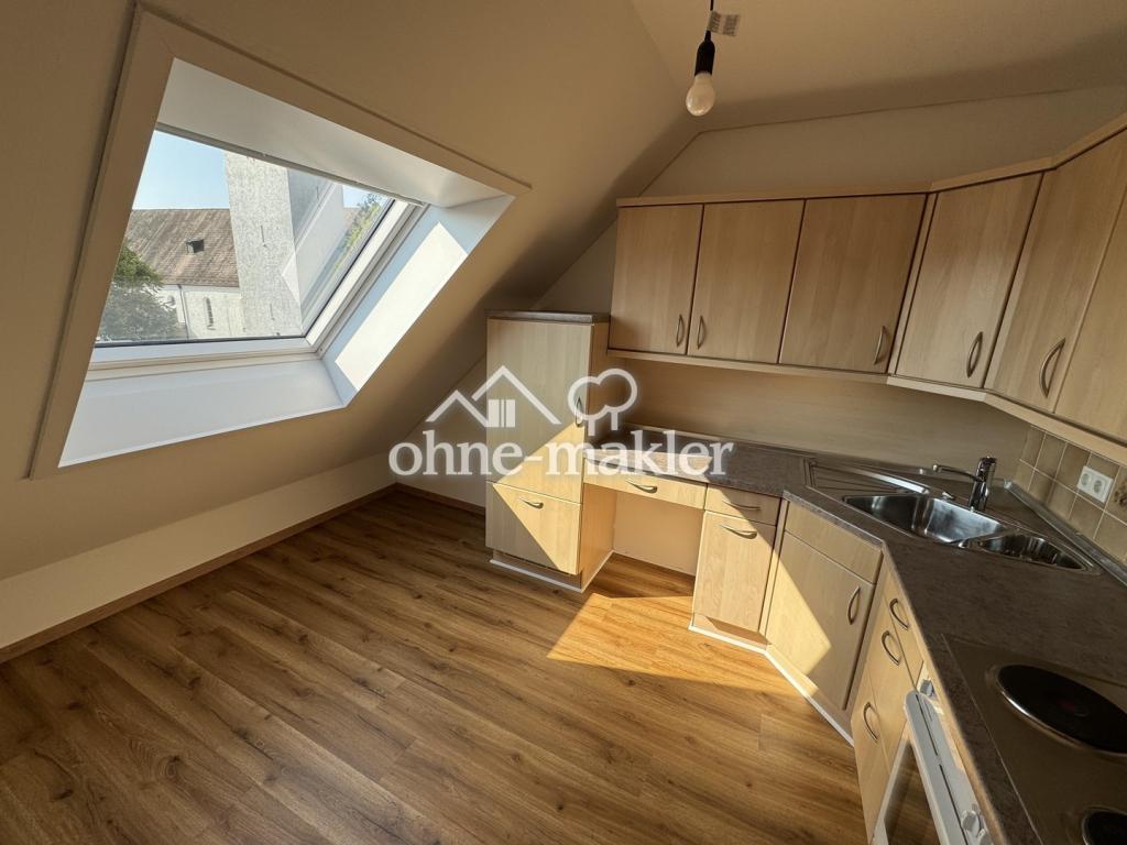 Helle, geräumige und frisch sanierte 2,5 Zimmer-Dachgeschosswohnung - Photo 4