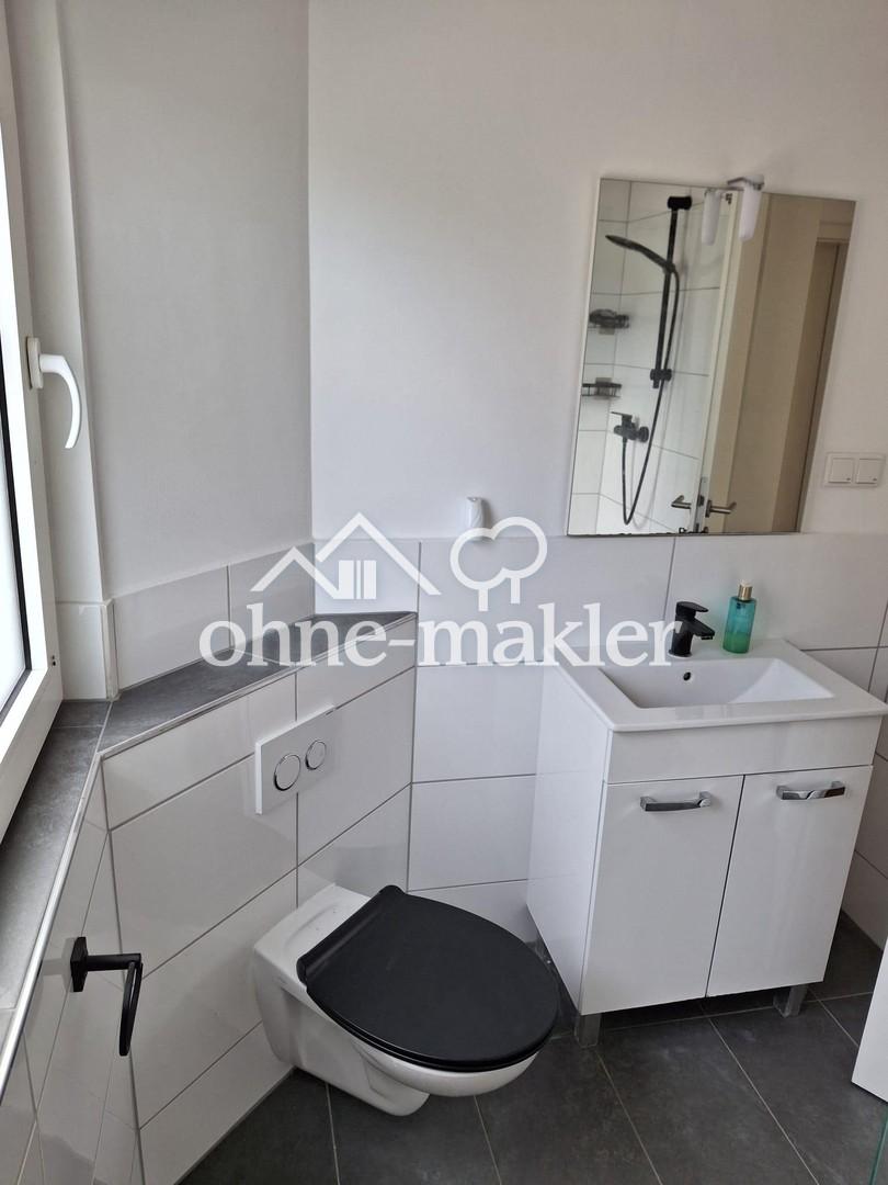 Zentral gelegene sanierte 2-Zimmer EG Wohnung Lev Schlebusch mit Terrasse - Photo 2