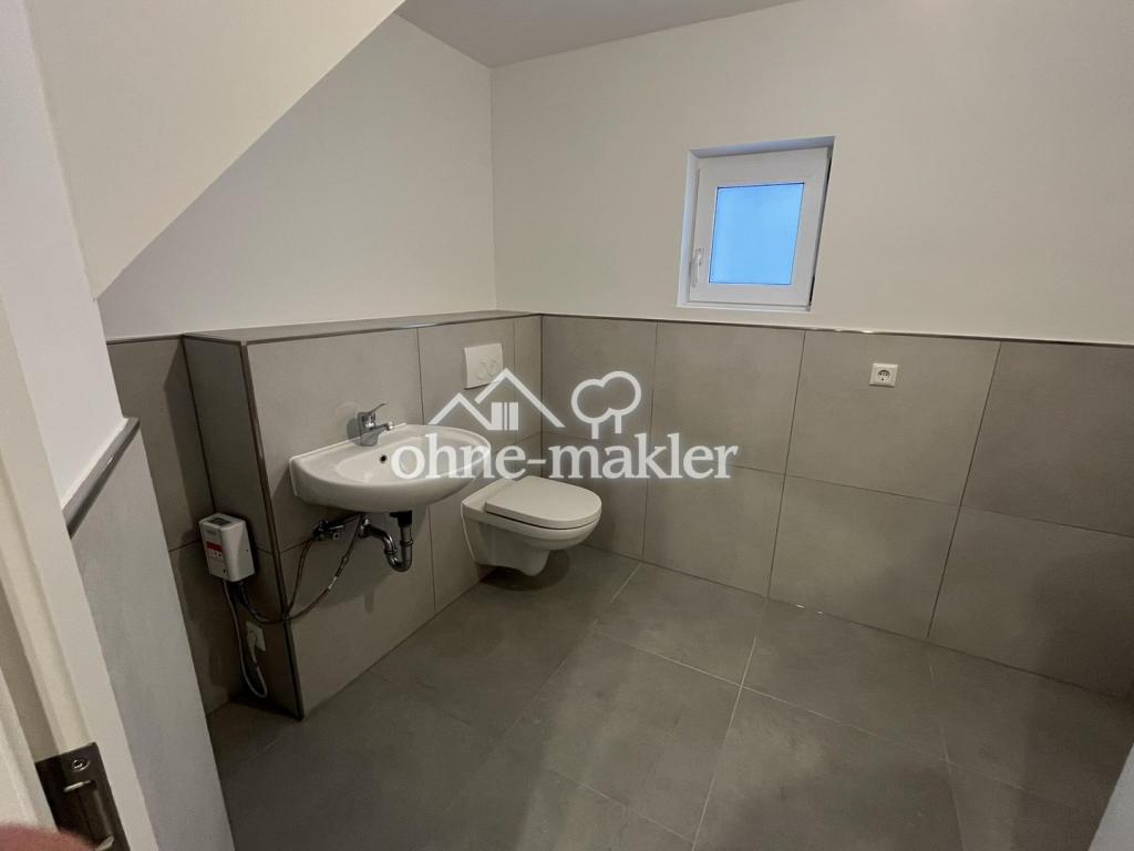 Komplett renoviertes Reihenendhaus mit großem Dachstudio und separatem Garten in Harthausen - Photo 2