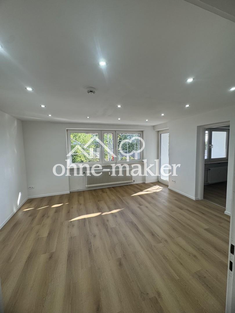 Erstbezug nach Renovierung: Helle 2-Zimmer-Wohnung mit neuer Einbauküche - Photo 1