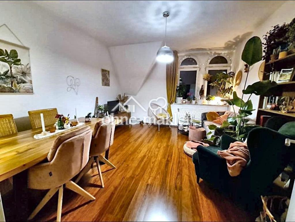 Gemütliche 2-Zimmer-DG_Wohnung inkl. EBK – zentral im beliebten Paulusviertel - Foto 1