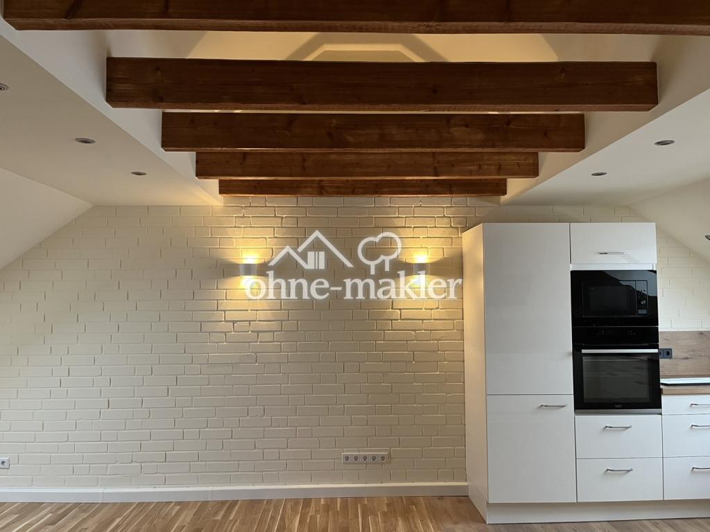 Gemütliche und klimatisierte Dachgeschosswohnung mit Tageslichtbad und Südbalkon - Foto 2