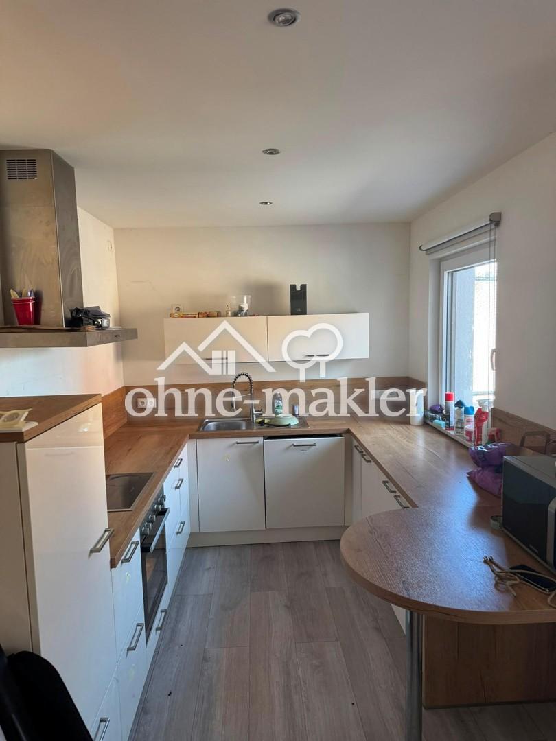 helle 3 Zi.-Wo 1. OG mit Balkon und EBK - Foto 1