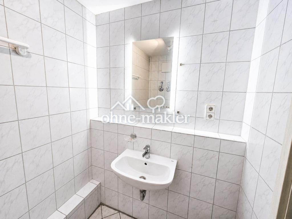 Schöne, renovierte 1-Zimmer Wohnung in zentraler, ruhiger Lage - Foto 2