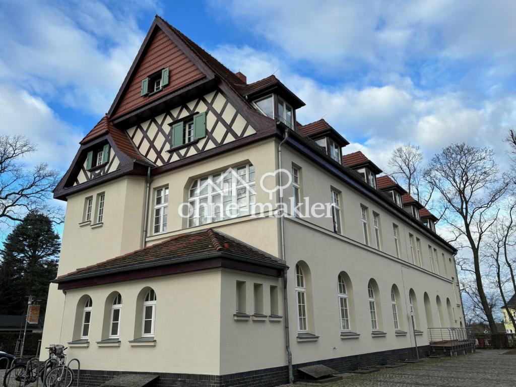 Wohnen im Denkmal: frisch sanierte 143-m²-Dachgeschosswohnung mit Haus-im-Haus-Charakter - Photo 4
