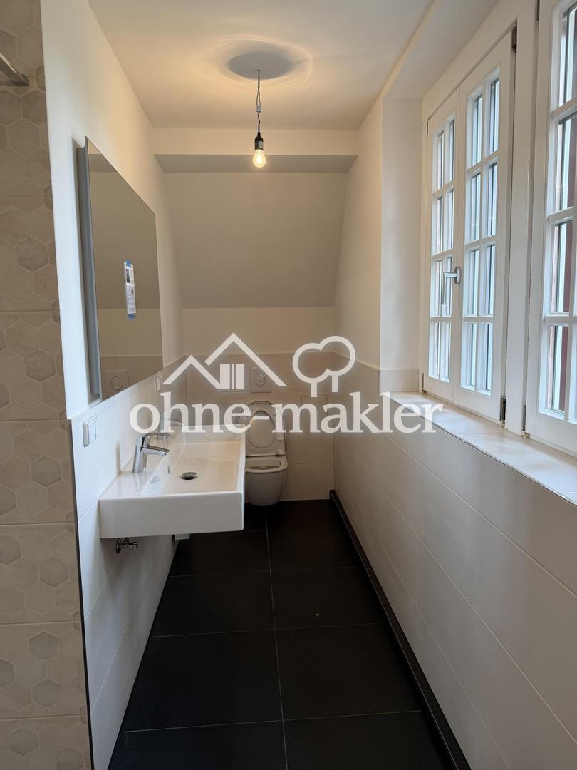 Wohnen im Denkmal: frisch sanierte 143-m²-Dachgeschosswohnung mit Haus-im-Haus-Charakter - Photo 3