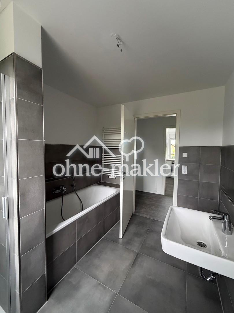 Moderne 4-Zimmer-Wohnung mit großzügiger, überdachter Terrasse/Balkon, Aufzug & Wärmepumpe - Foto 1