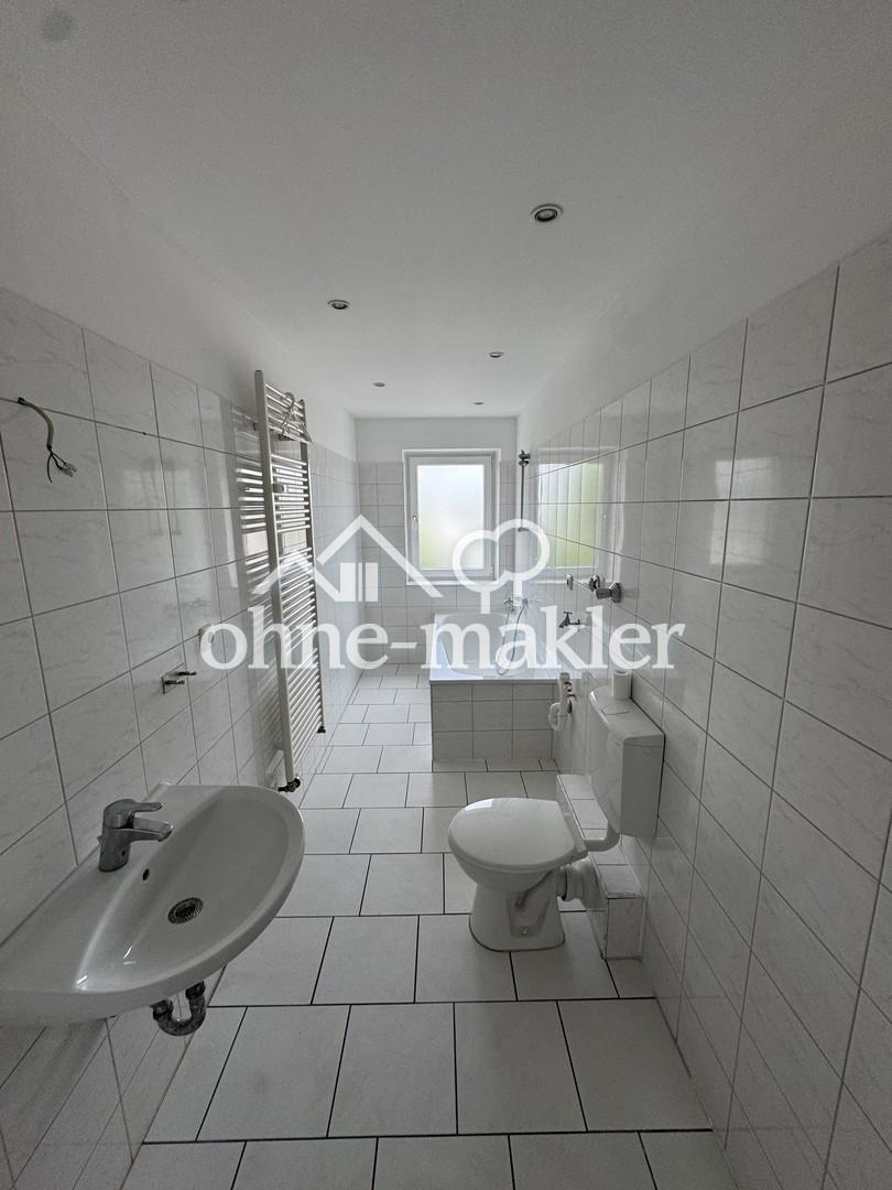 Renovierte 2,5 Zimmer Wohnung in zentraler Lage mit 2 Balkonen - Photo 3