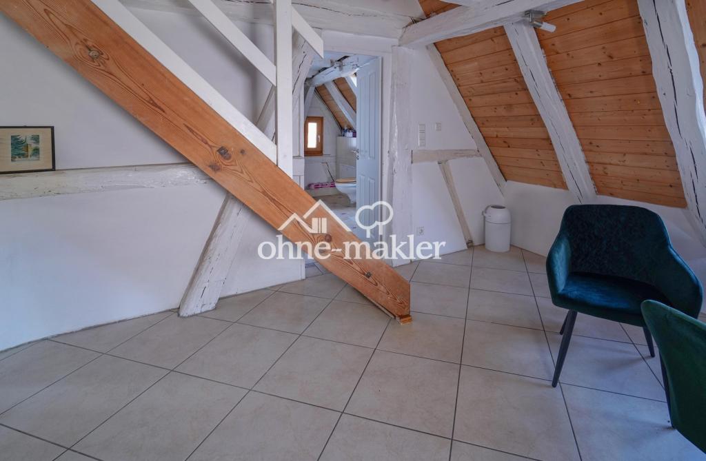 Geschmackvolle und voll möblierte Wohnung mit Einbauküche in Oberderdingen - Foto 5