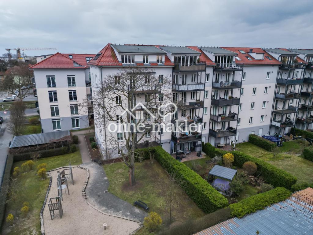 4,5-Zi-Whg / gr. Wohnküche / Vollbad / Gäste-WC / gr. Balkon / von privat in Berlin-Johannisthal - Photo 3
