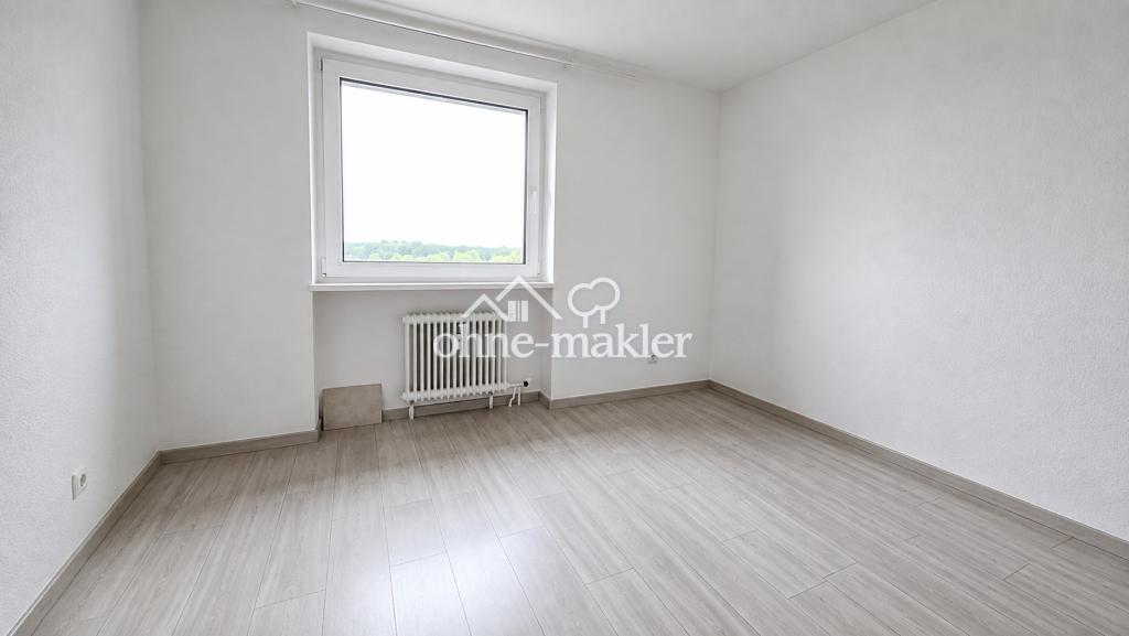 110 m² Wohnkomfort: Helle, sanierte 4-Zimmer-Wohnung mit Balkon - Photo 4