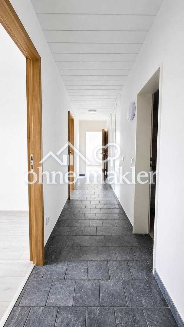 110 m² Wohnkomfort: Helle, sanierte 4-Zimmer-Wohnung mit Balkon - Photo 2