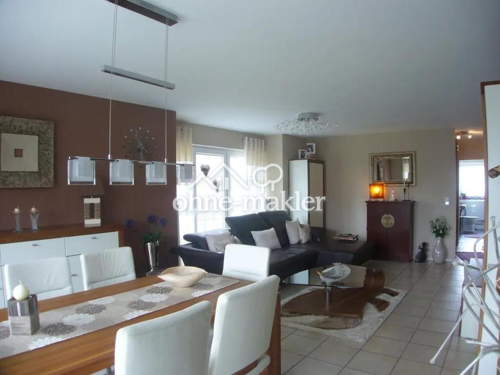 TOP 3,5-Zimmer Wohnung im 1. OG - Photo 1