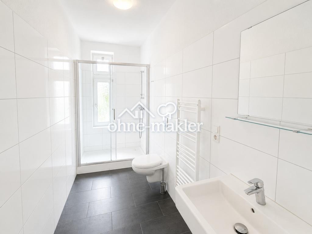Großzügige 4-Zimmer-Wohnung mit Einbauküche in Wilhelmshaven - Photo 2