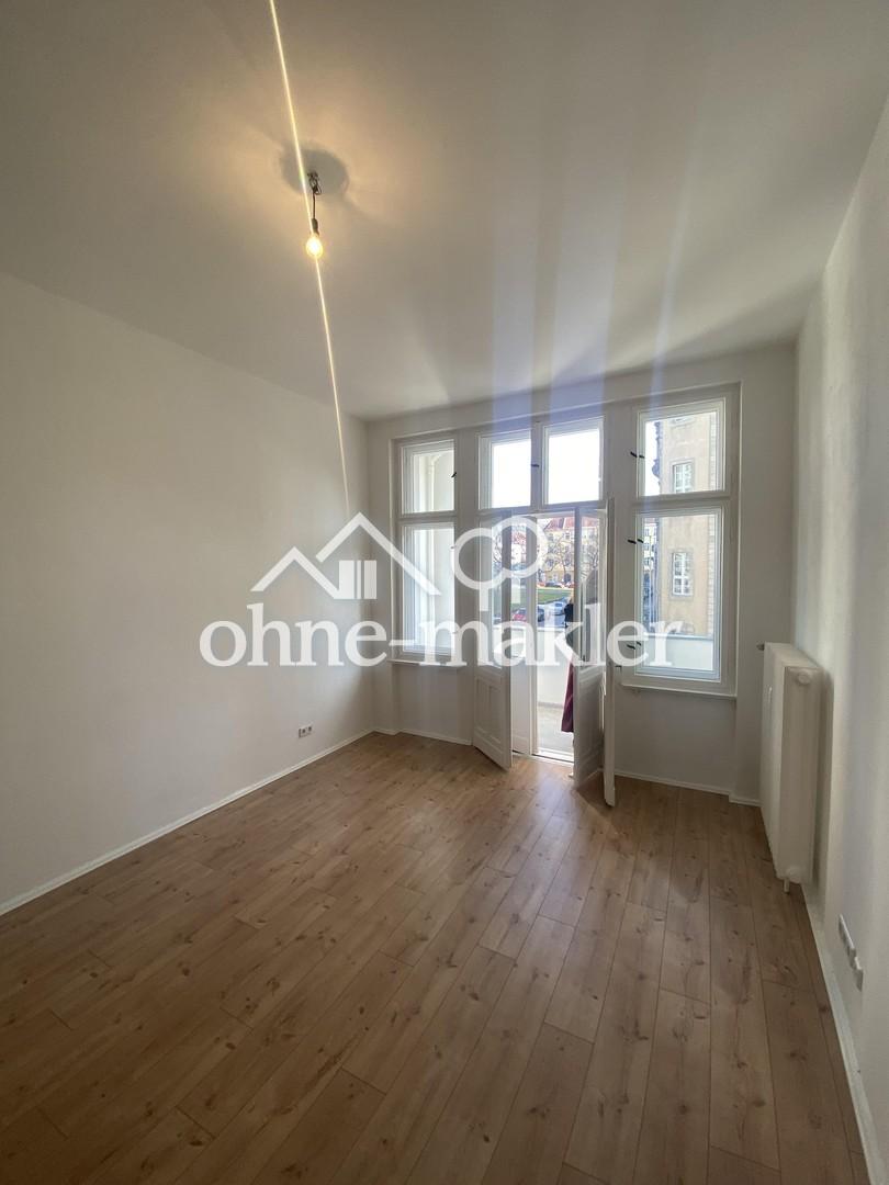 4-Zimmerwohnung mit Balkon im 1. OG in einem sanierten Altbau in Lichtenberg - Photo 1