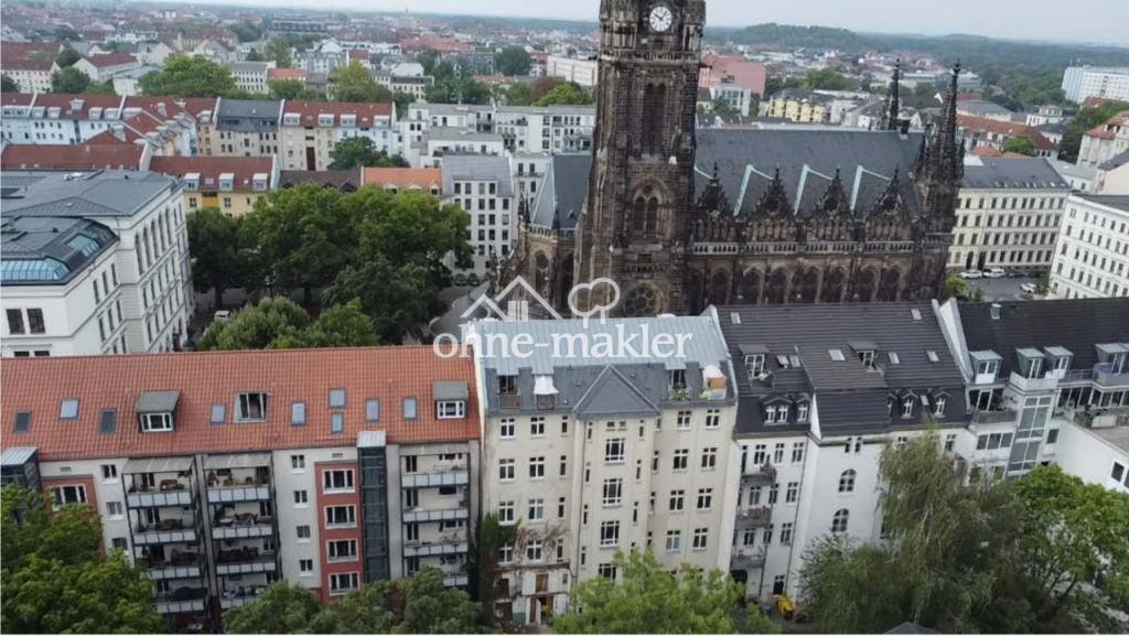 Exklusive 5-Zimmer-Wohnung nach hochwertiger Totalsanierung mit Garten, BBQ & Spielplatz - Photo 5