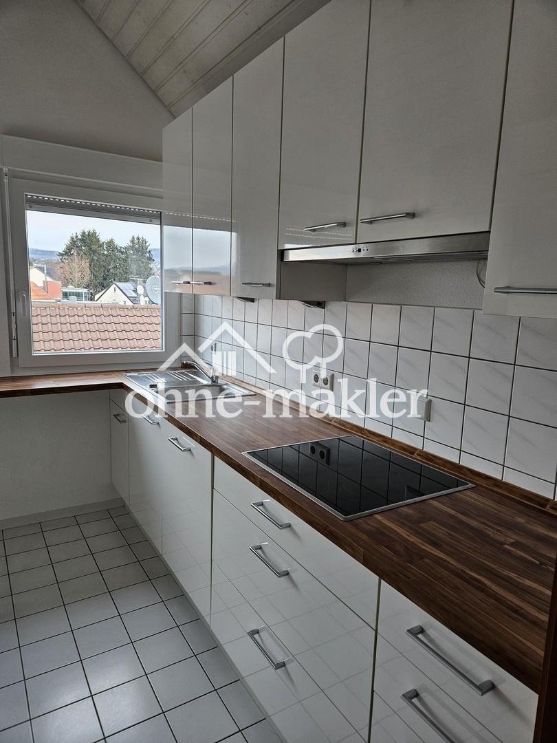 Neu renovierte DG-Wohnung zentr. Lage von Salach - Photo 2