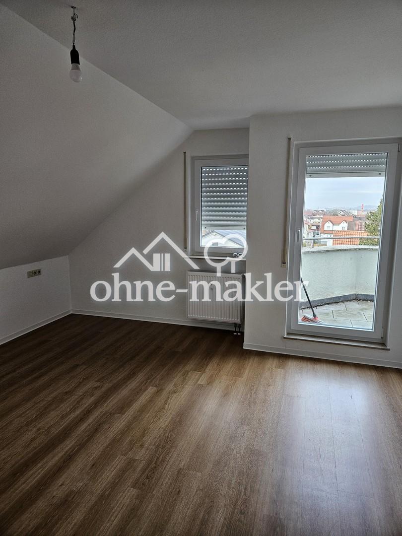 Neu renovierte DG-Wohnung zentr. Lage von Salach - Photo 5