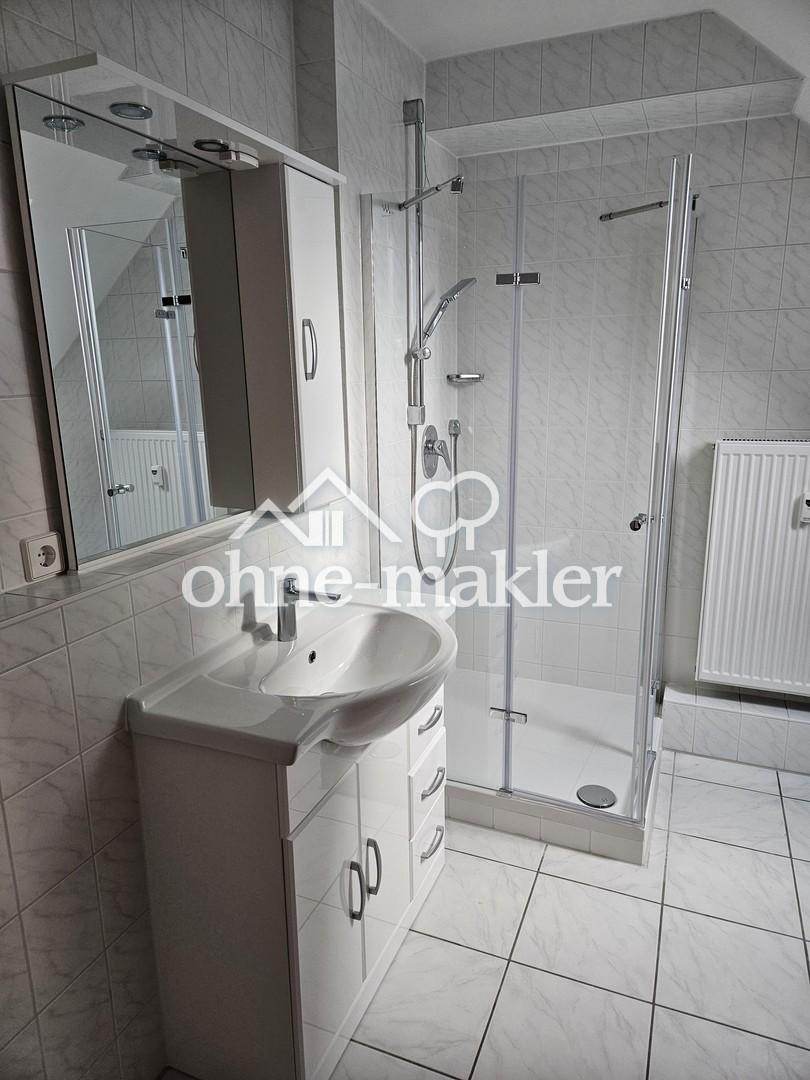 Neu renovierte DG-Wohnung zentr. Lage von Salach - Photo 3