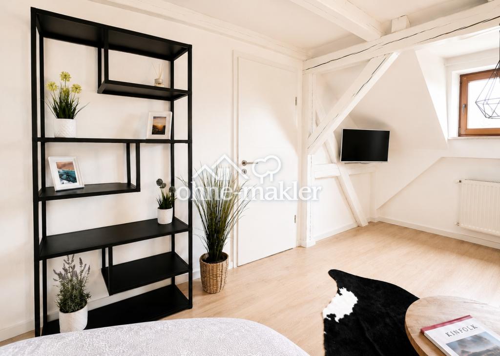 Voll möblierte Dachgeschosswohnungen im Herzen von Zwickau – 2 bis 3 Zimmer & Loft - Foto 2