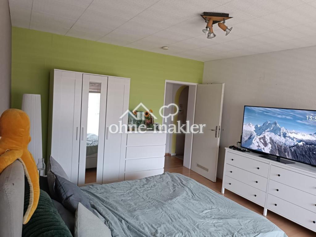 Zentrale 3 Zimmer Wohnung in Brühl Zentrum/Ost am Schlosspark, teilmöbiliert mit Einbauküche, Bett - Foto 4