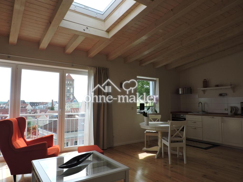 Stadtmitte, möblierter Dachtraum mit Blick auf die Altstadt +++ 1A-Lage hinter dem Rathaus - Foto 1