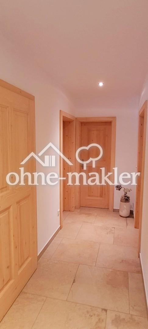 3 Zimmer Wohnung, 1. OG mit Südbalkon, sehr zentral, ländlich - Photo 1