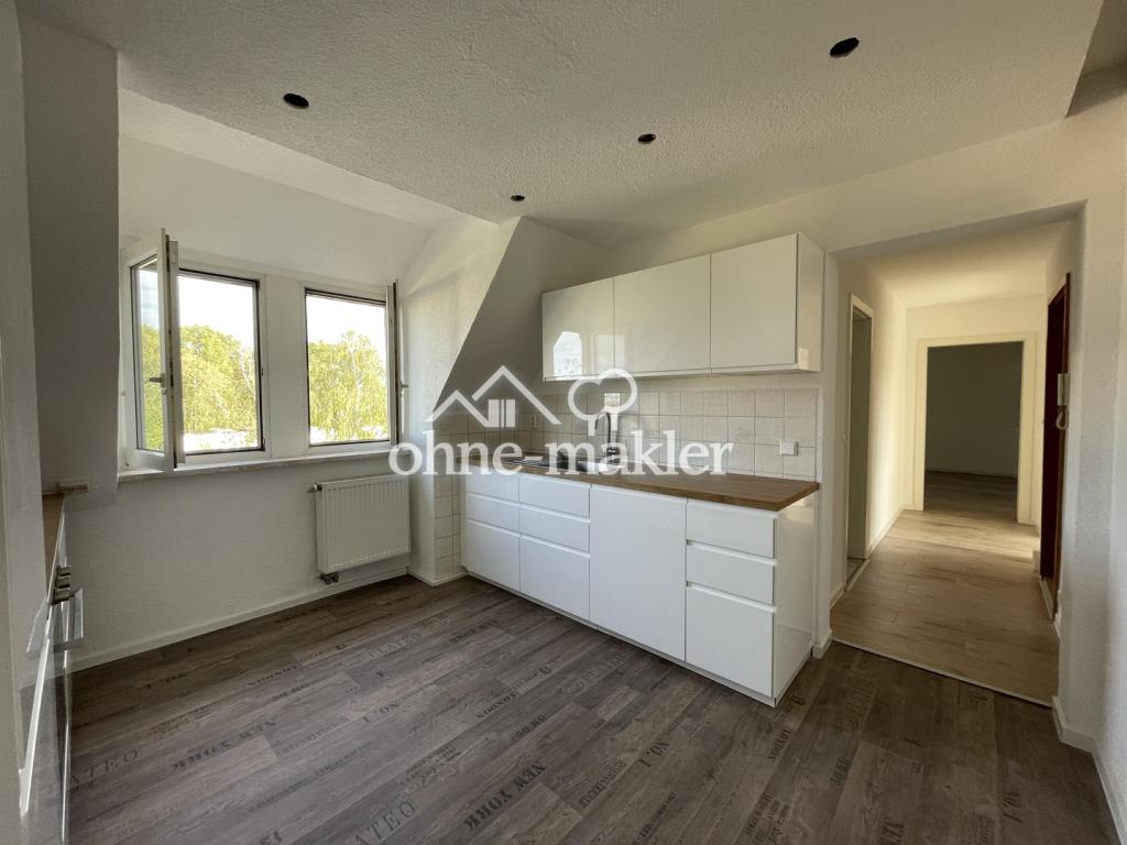 frisch renovierte 3 Zimmerwohnung mit Küche und Stellplatz - Photo 2