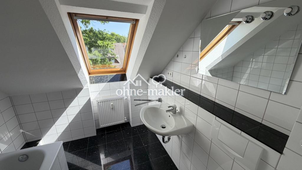 ZWEI ZIMMER DACHGESCHOSS WOHNUNG - LOGGIA, HELL, RUHIG - Foto 4