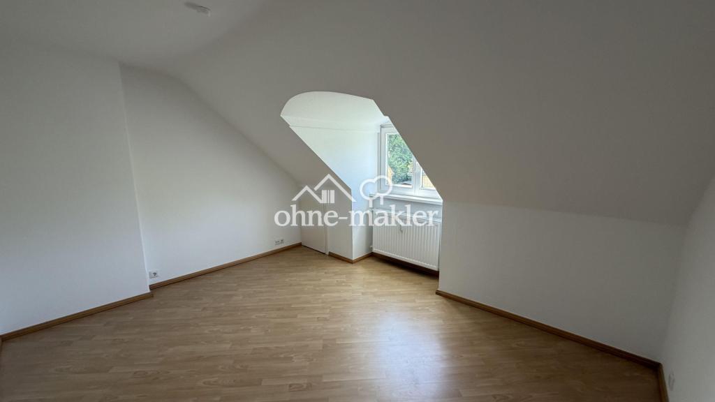 ZWEI ZIMMER DACHGESCHOSS WOHNUNG - LOGGIA, HELL, RUHIG - Foto 5